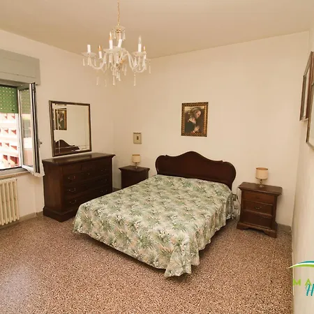 Cimarosa 5 * Follonica